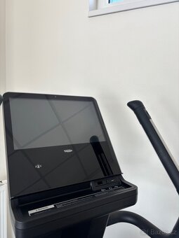 Technogym Artis Step LIVE - TOP - 9