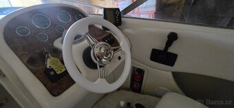 Gobbi 225s – kajutová loď – Volvo Penta 5.0 GXi – 270 HP – - 9