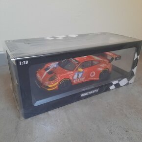 Porsche 911 GT3 R MINICHAMPS 1:18, 1/18 - 9