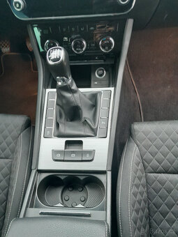 Škoda Superb 3 combi 2.0 TDi,110kW,Facelift,Style,Man,NAVI - 9
