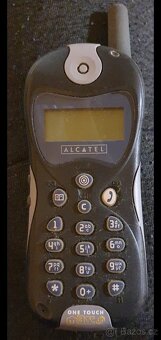 Bedna(cca 433ks) mobilních telefonů1ks 35kč - 9