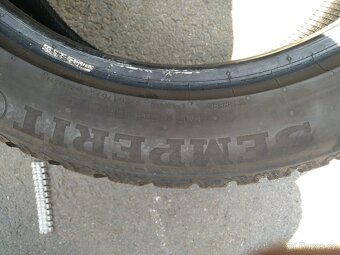 Prodám zimní gumy Continental + Semperit 205/55 R17 DOT 2823 - 9