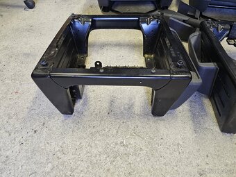 Konzole podstavec sedačky VW T5 T5.1 T6 - 9