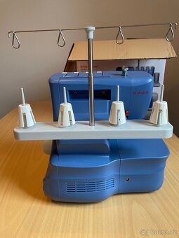 Overlock Singer S0235 - Making The Cut - 9