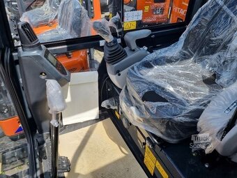 HITACHI ZX19-6 - 9