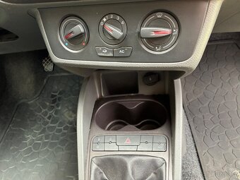Seat Ibiza 1.4i 63 kw rv.7/2011 pěkný stav,klima - 9
