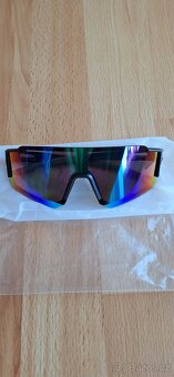 NOVÉ pěkné sluneční brýle - 9