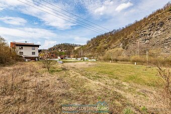 Prodej stavebního pozemku pro bydlení, či stavební záměr šes - 9