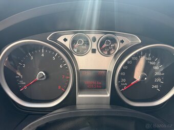 Ford focus 1.6i - 9