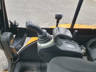 Prodám JCB minibagr 8030 s nulovým přesahem zádě - 9
