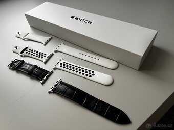 Apple Watch SE + 4 řemínky, původní balení, TOP STAV - 9