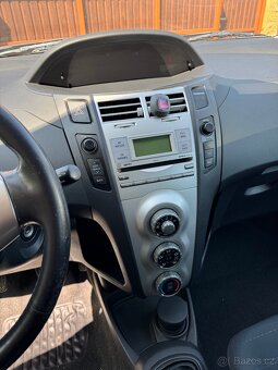 Toyota Yaris - 9