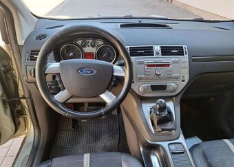 Ford Kuga 2,0 TDCI 4x4 nafta manuál 100 kw - 9