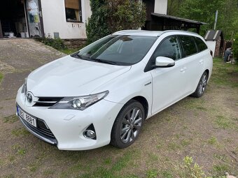 Toyota Auris 1.8 Hybrid e-cvt - 9