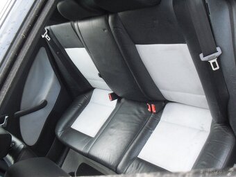 Skoda Octavia RS1 Kombi - 9