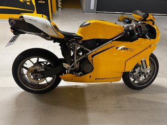 Ducati 749 - 9