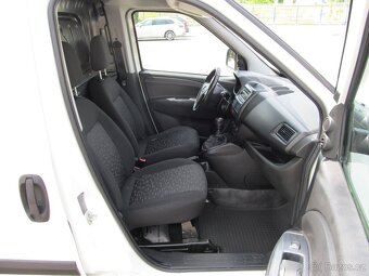 Opel Combo 1.4 JET CNG ČR 2.maj serviska - 9