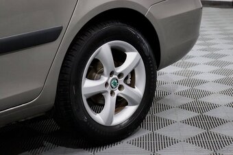 Škoda Fabia 2 Combi 1.4i 16v 63kW Style Edition REZERVOVÁNO - 9