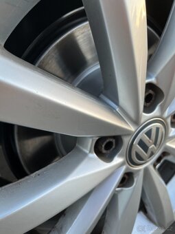 Volkswagen Golf VII 2.0 TDI Kombi Lounge 4Motion 2015 tažné - 9