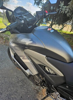 Honda VFR800X - 9