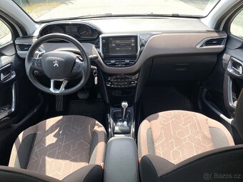 Peugeot 2008 1,2i PureTECH, automat, tažné, 3tí RZ - 9