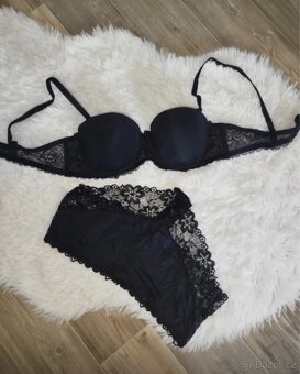 Tanga vel. M podprsenka 75/B 3+1 ZDARMA - 9