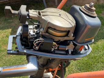 Závěsný lodní motor YAMAHA - 9