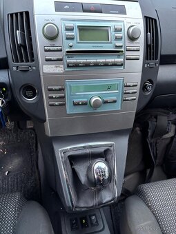 TOYOTA COROLLA verso 2005- 2.2 D-CAT 130kw Náhradní díly - 9