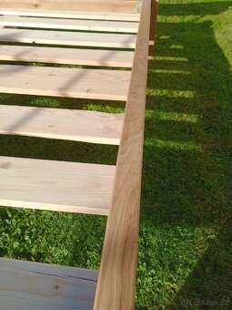 Dubová manželská postel - 9