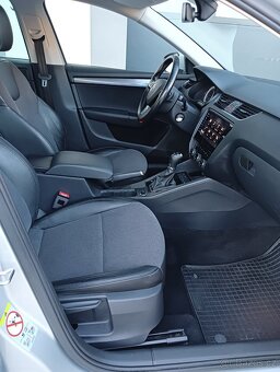 Škoda Octavia kombi 2.0 TDi DSG Style 4x4 - 9