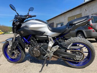 Yamaha MT 07,Servisní knížka - 9