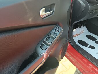 Nissan Juke 1.0,DIG-T,86kW,Top Stav,Provoz 2021 - 9