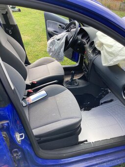 Havarované auto Seat Ibiza 2002 - 9
