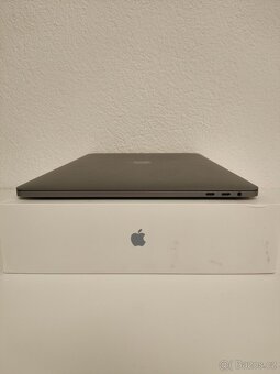MacBook Pro 2019 i7 | 16GB | 256GB SSD - 9