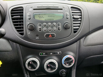 Hyundai i10 1.1 CLASSIC - 9