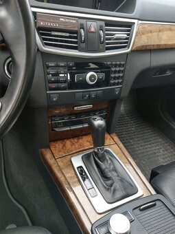 Mercedes Benz E 220 Blue Efficiency - 9