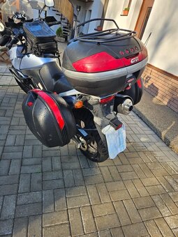 Suzuki V-Strom 650, r. v. 2006 - 9