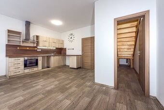 Pronájem, mezonetový byt, 2+kk, 70 m2, Chomutov, Lipská ul. - 9