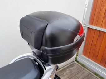 Honda SH 125i, 2006, moc pěkný stav - 9