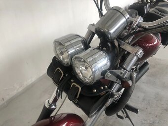 Suzuki VS 750 Intruder - 9