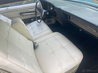 Lincoln Continental Mark IV. 7,5 V8 (158 kW) 1974 - 9