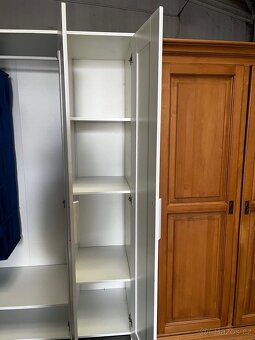 Šatní skříň - 9