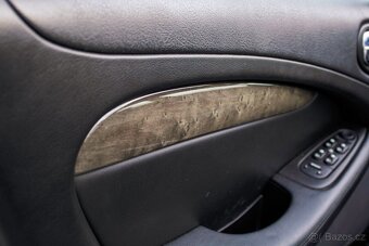 Jaguar S-Type 4.2 V8 Executive - 9