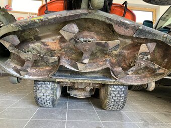 Zahradní traktor Husqvarna LGT2654 - 9