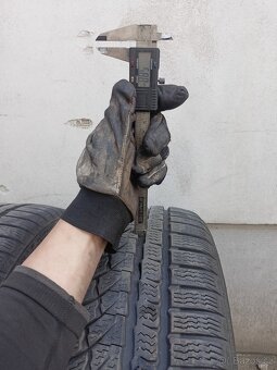 4x Nokian WR A4 225/50 R17 94V (Dot 4119) zimní - 9