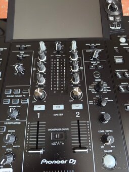 Pioneer XDJ RX3 - 9