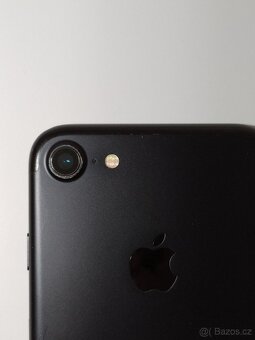 iPhone 7, 32 GB, černý - 9