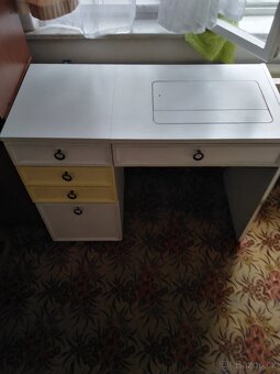 Prodám šicí stroj veritas - 9