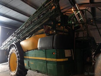 John Deere postřikovač - 9