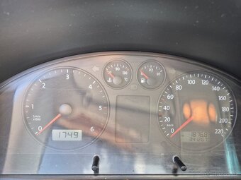 VW Caravelle Long T5 2,5TDi 96kw, 9míst - 9